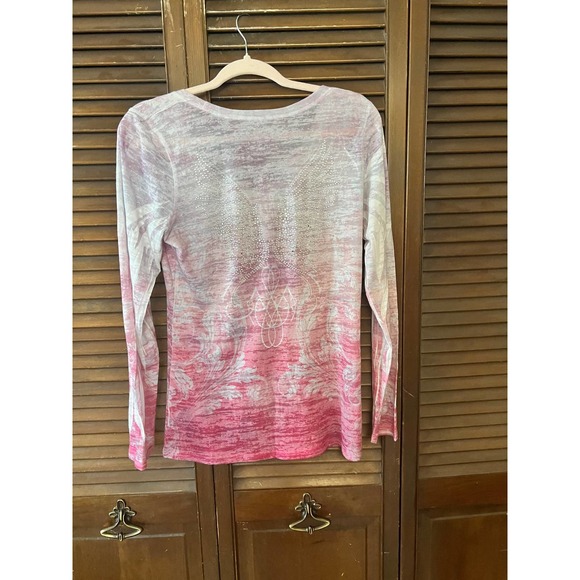 MAURICES Pink and White Burnout Style T Shirt w/rhinestone detail (Size M) - Picture 6 of 10